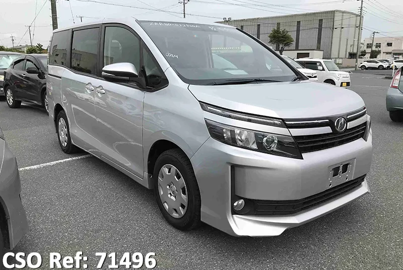 Toyota / Voxy 2016